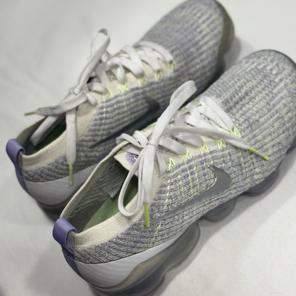 Wmns Air VaporMax Flyknit 3 “Barely Volt” Size 9